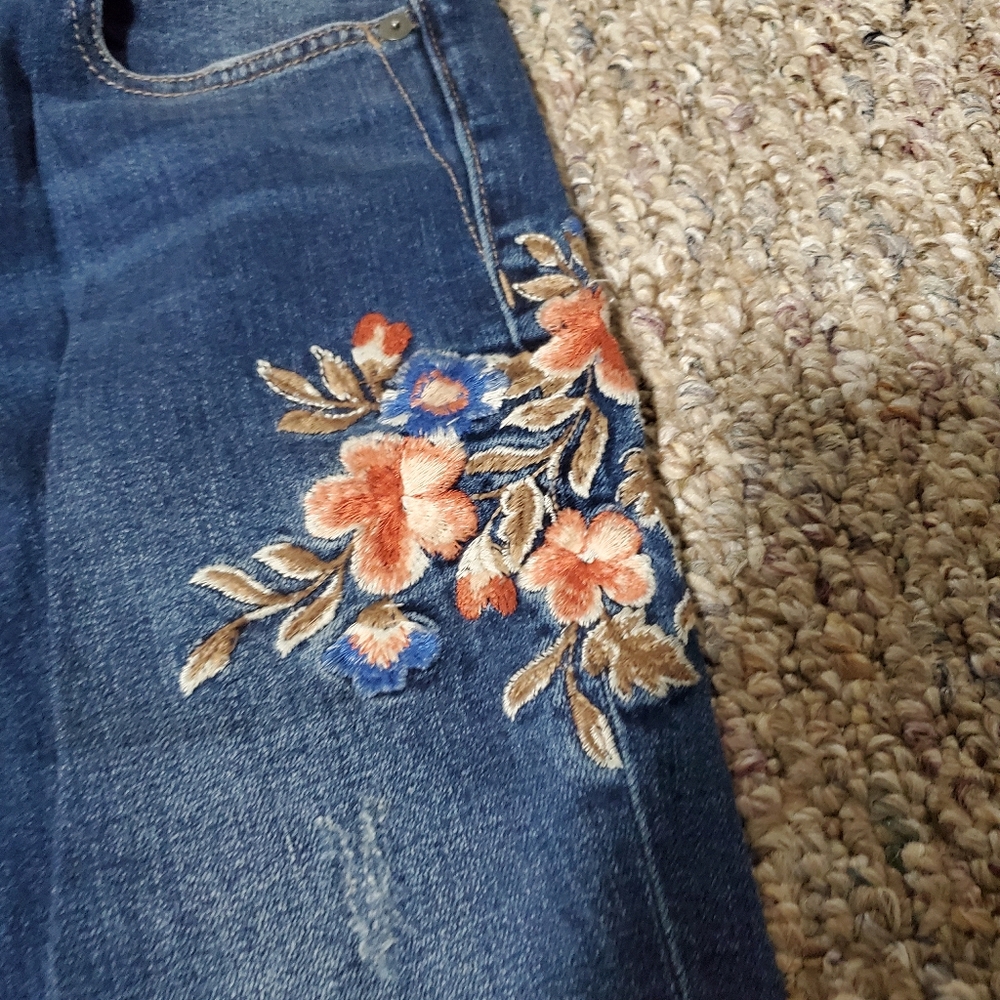 Jeans - Picture 2 of 3